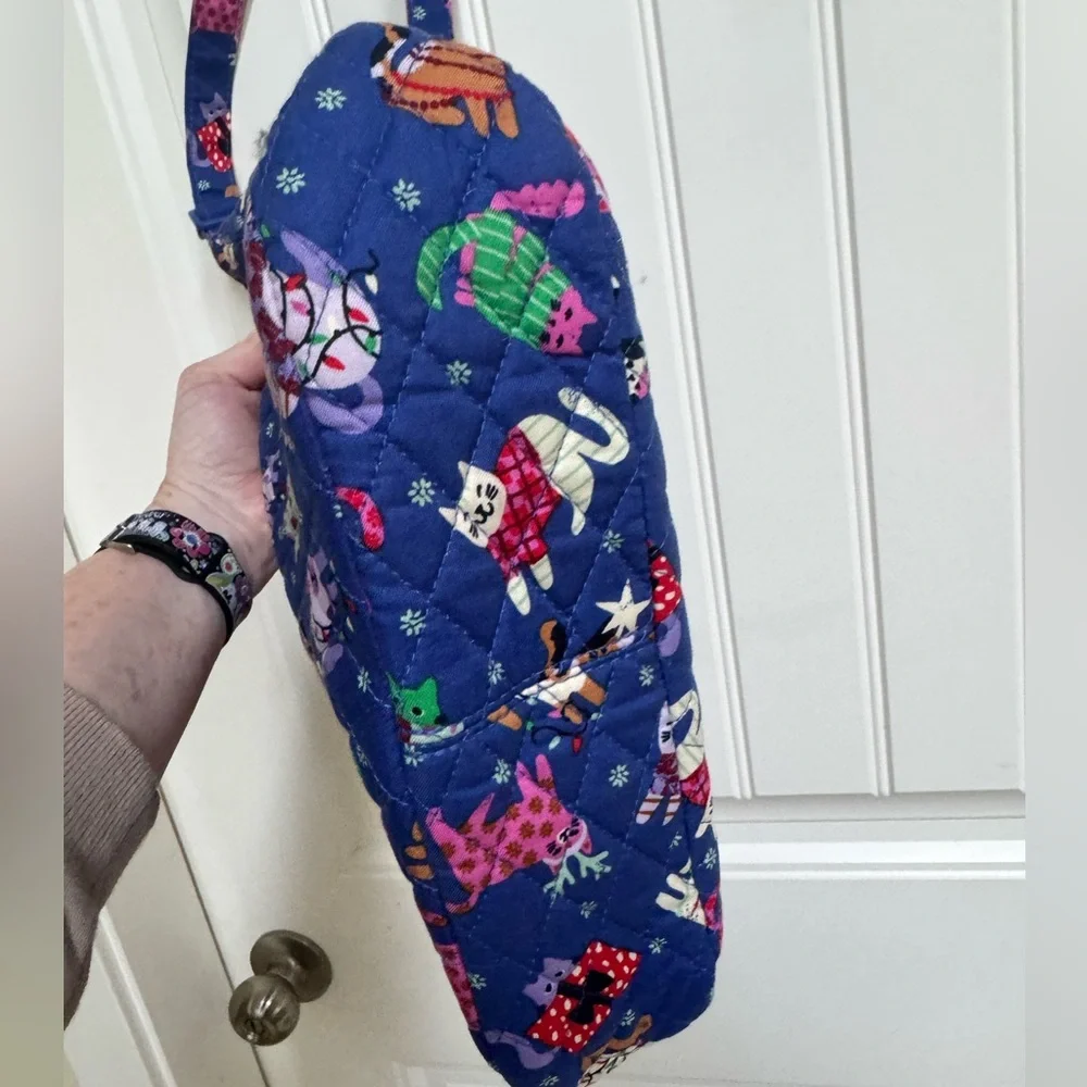 NWT Vera Bradley Blue Catnip Christmas XL Crossbody Bag. 11” by 11” by 3” - Picture 4 of 11